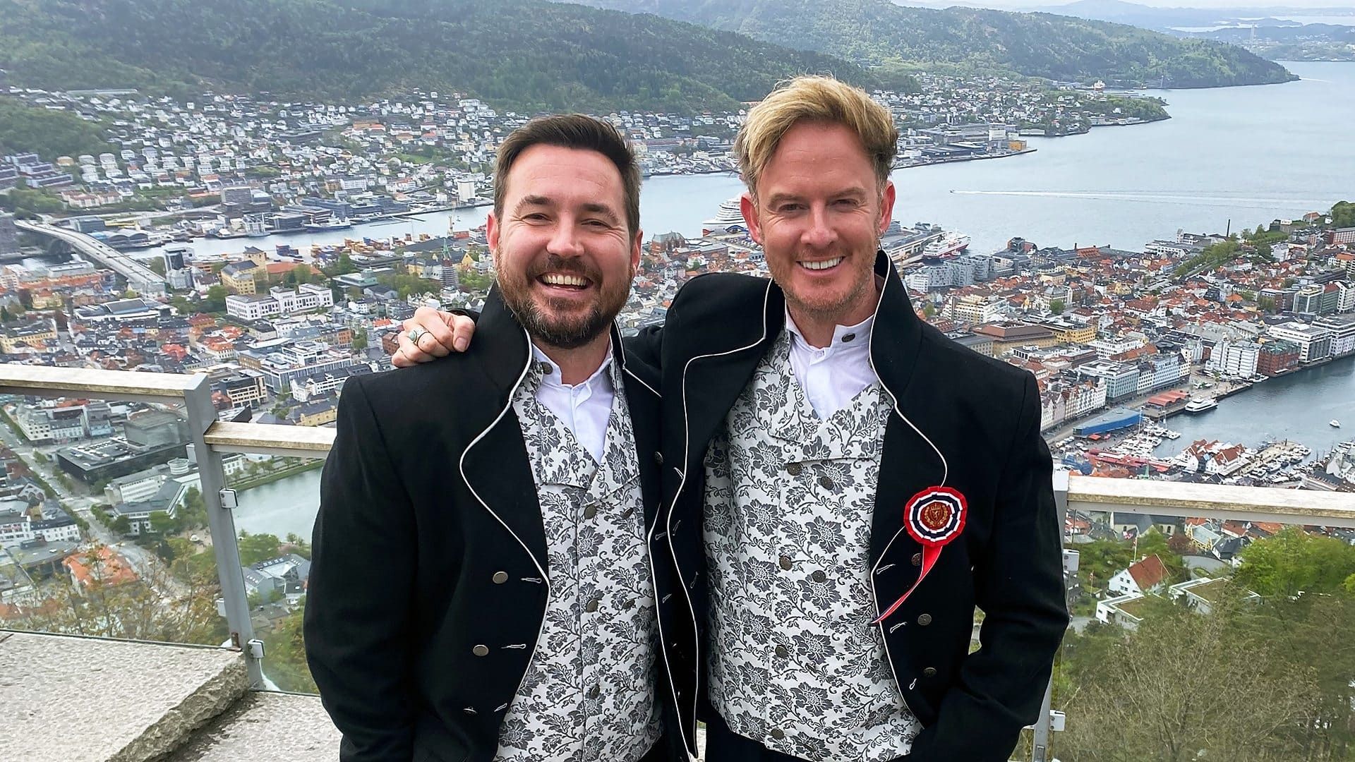 Martin Compston's Norwegian Fling background