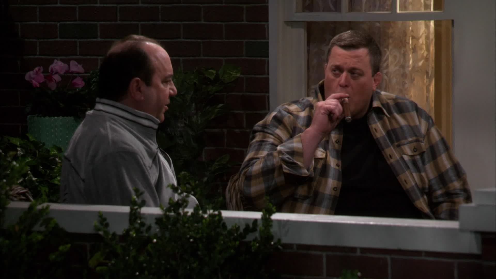 Mike & Molly background