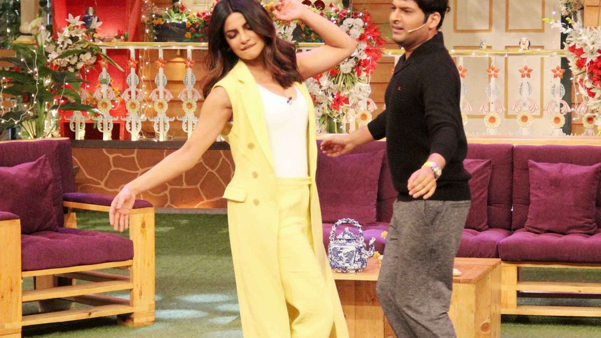 The Kapil Sharma Show background