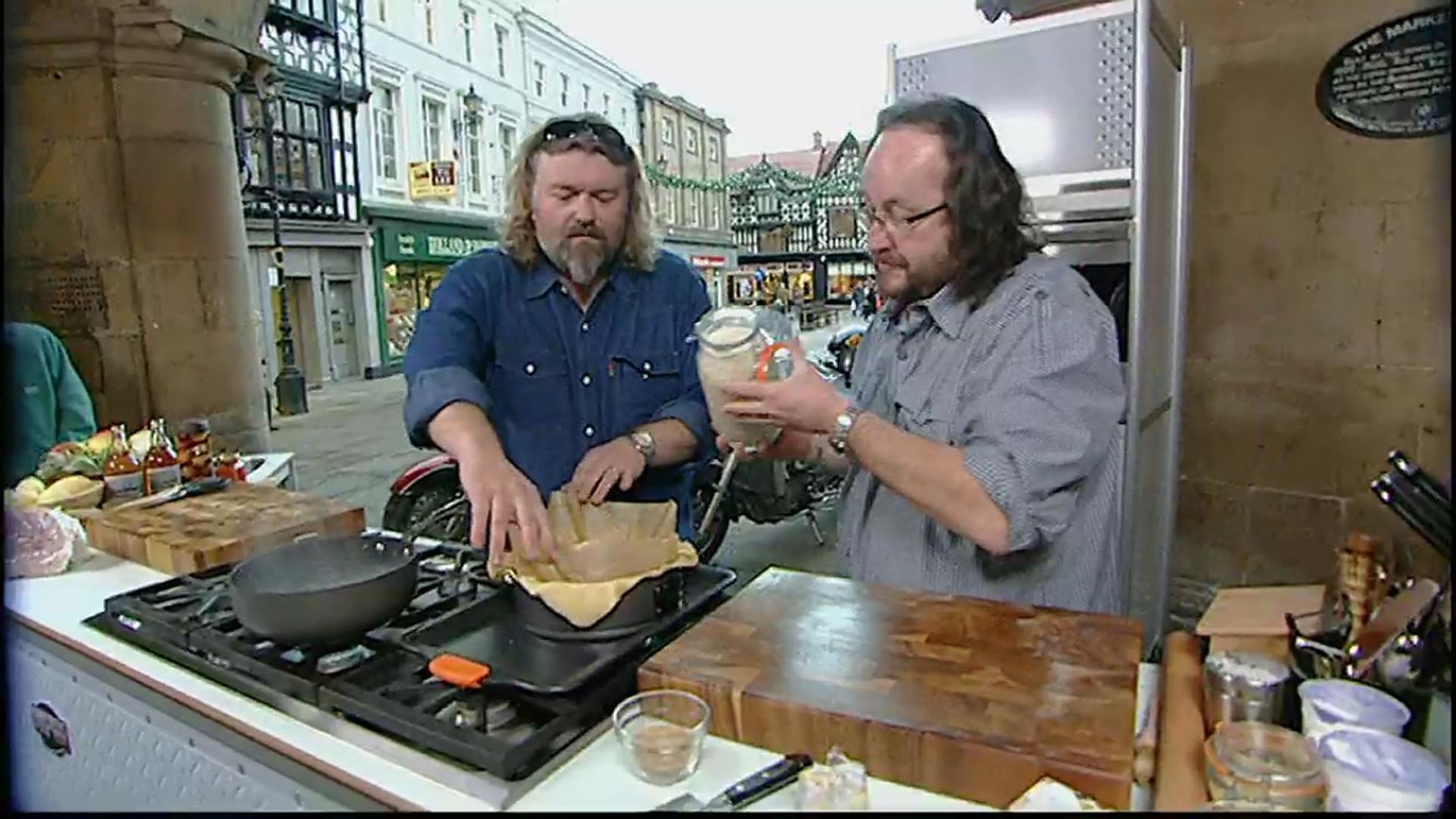 The Hairy Bikers' Food Tour of Britain background