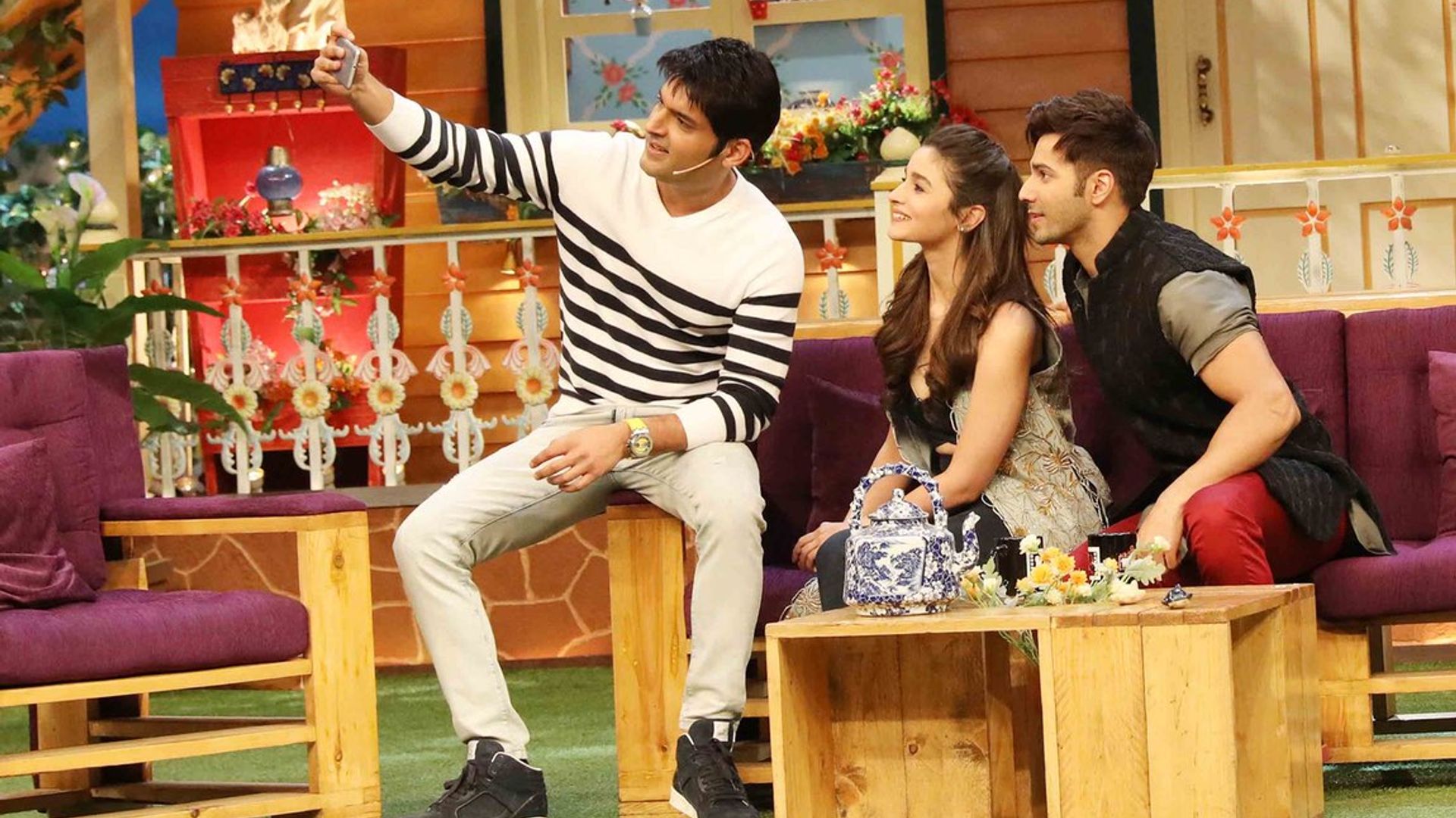 The Kapil Sharma Show background