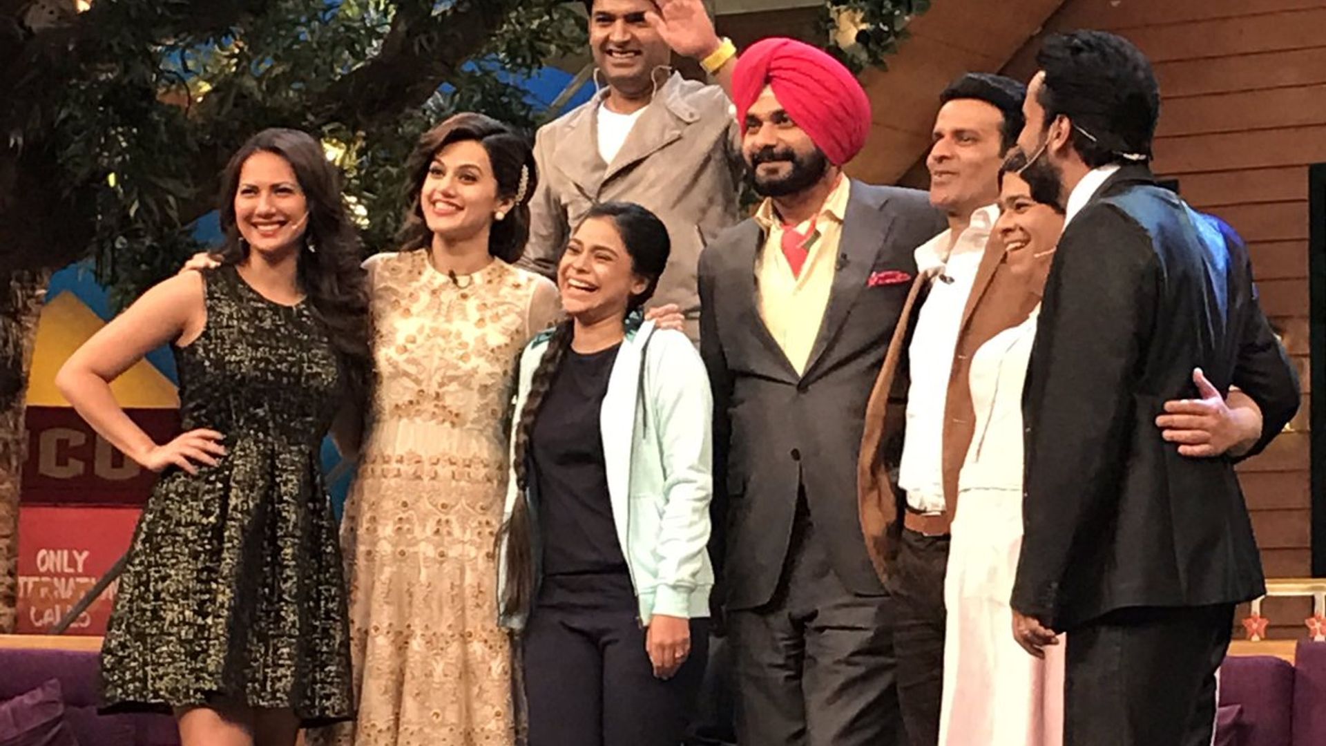 The Kapil Sharma Show background