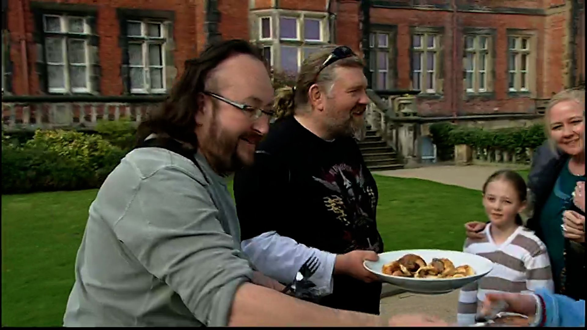 The Hairy Bikers' Food Tour of Britain background