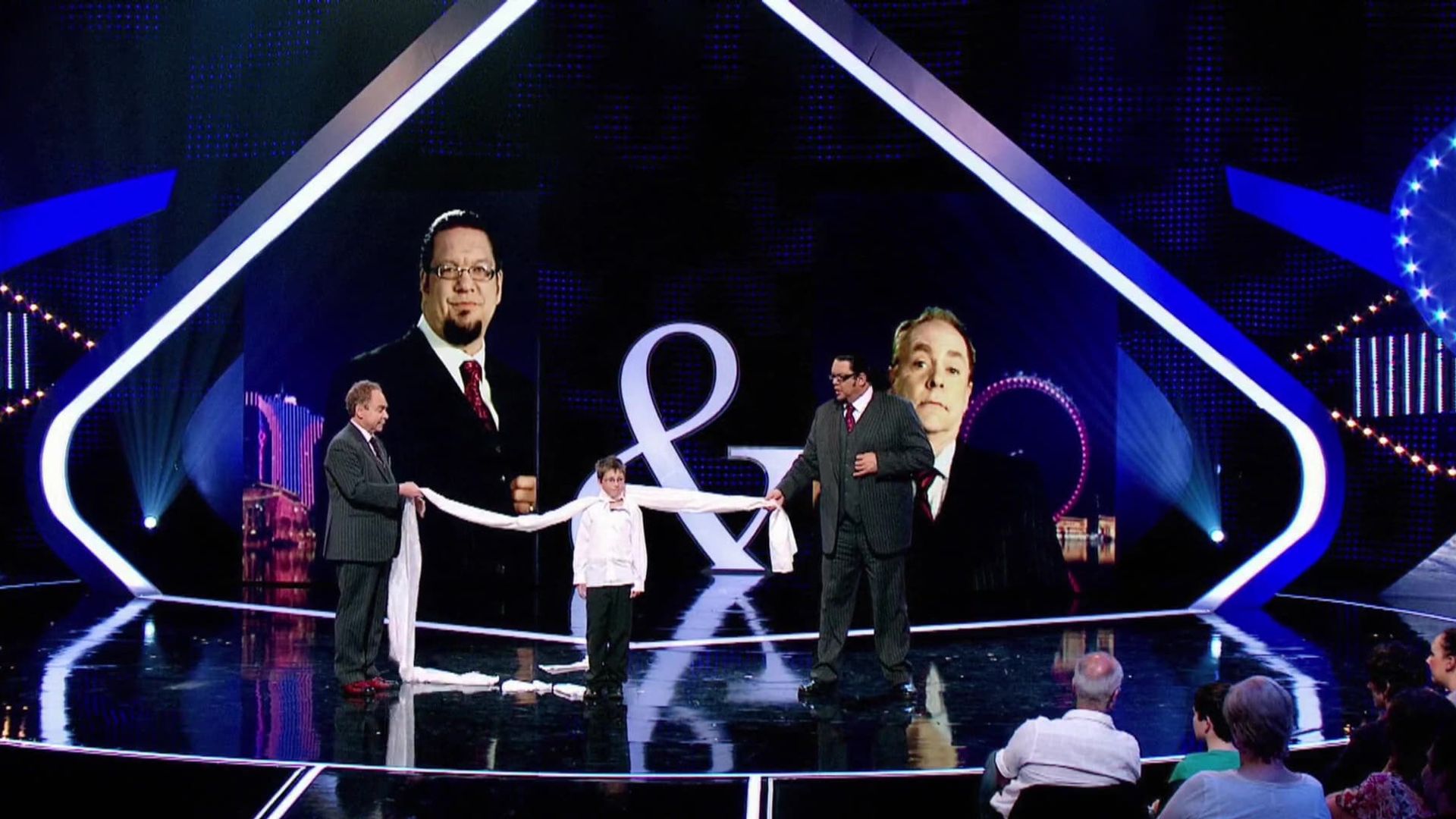 Penn & Teller: Fool Us background