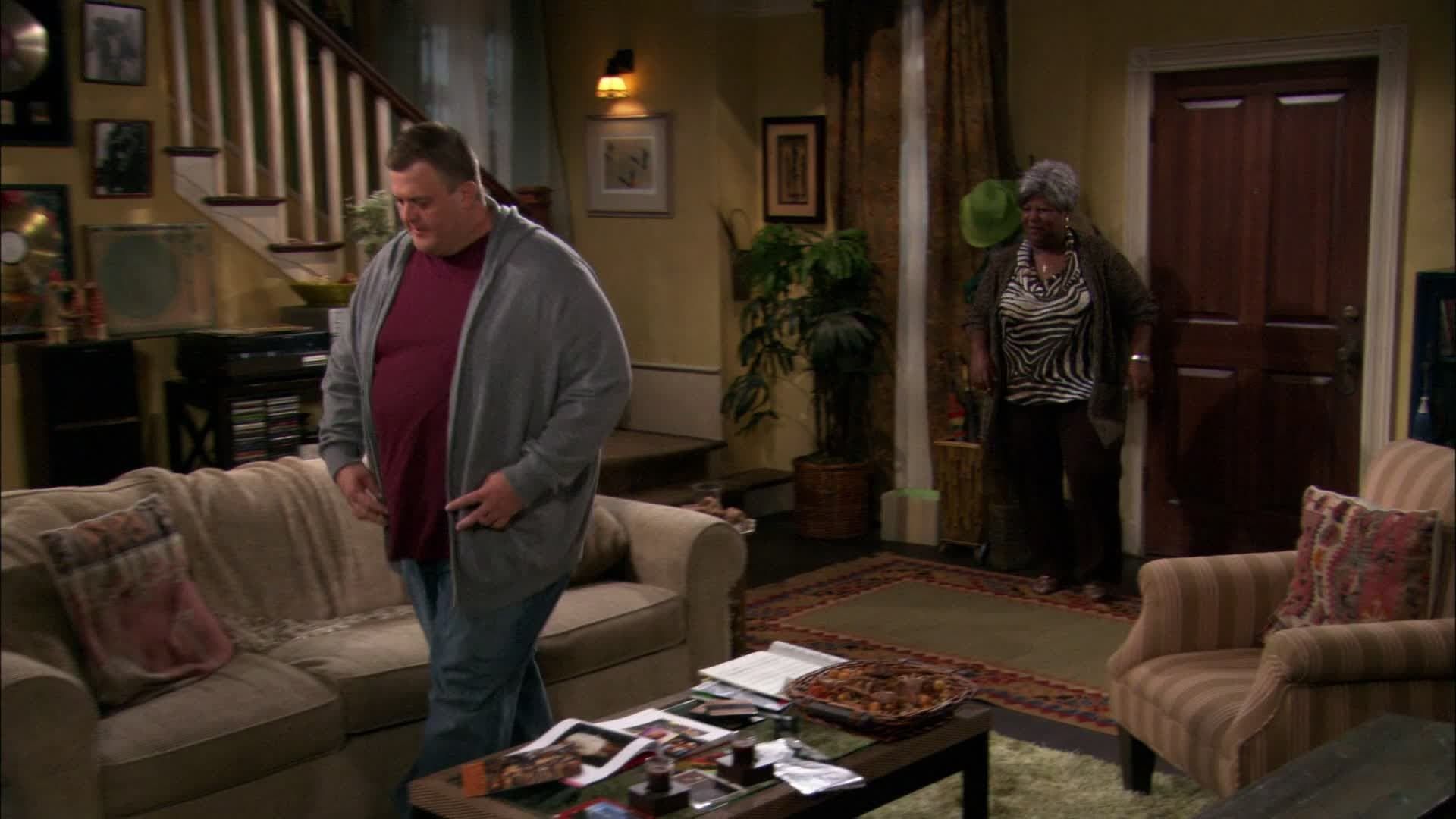 Mike & Molly background