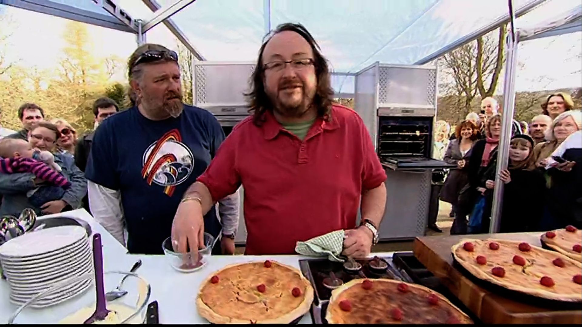 The Hairy Bikers' Food Tour of Britain background