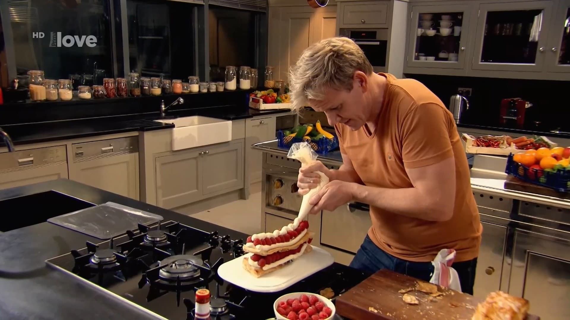 Gordon Ramsay's Ultimate Cookery Course background