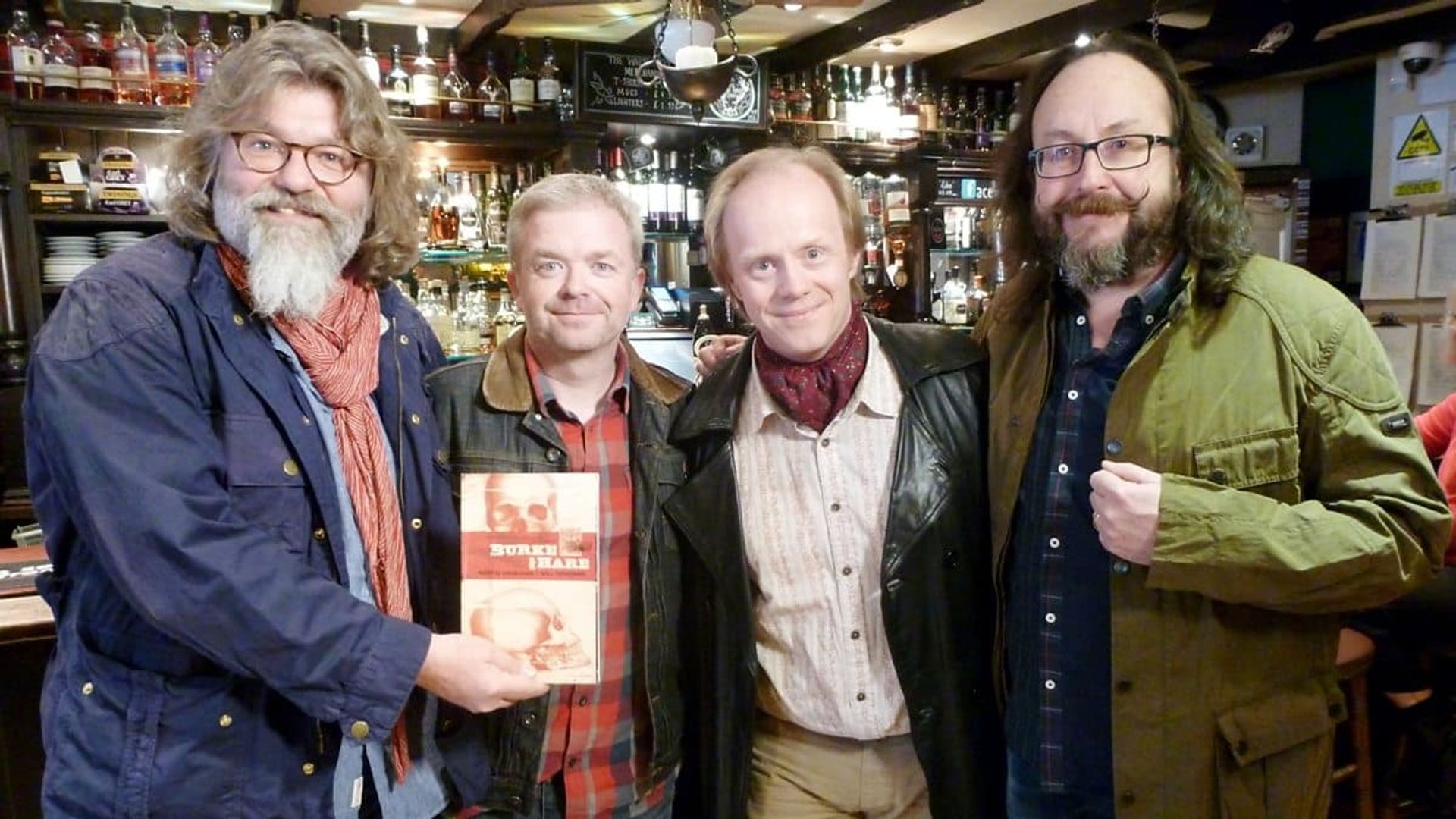 The Hairy Bikers' Pubs That Built Britain background