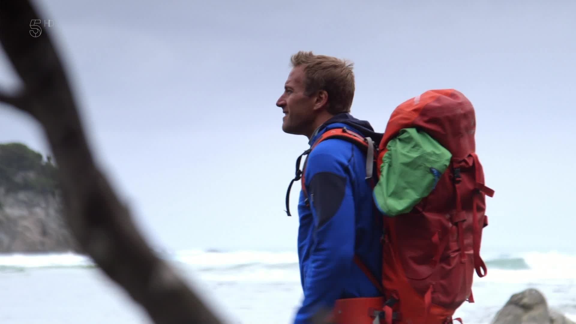 Ben Fogle: New Lives in the Wild background