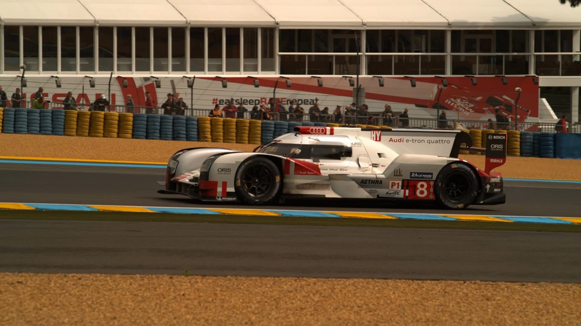 Le Mans: Racing Is Everything background