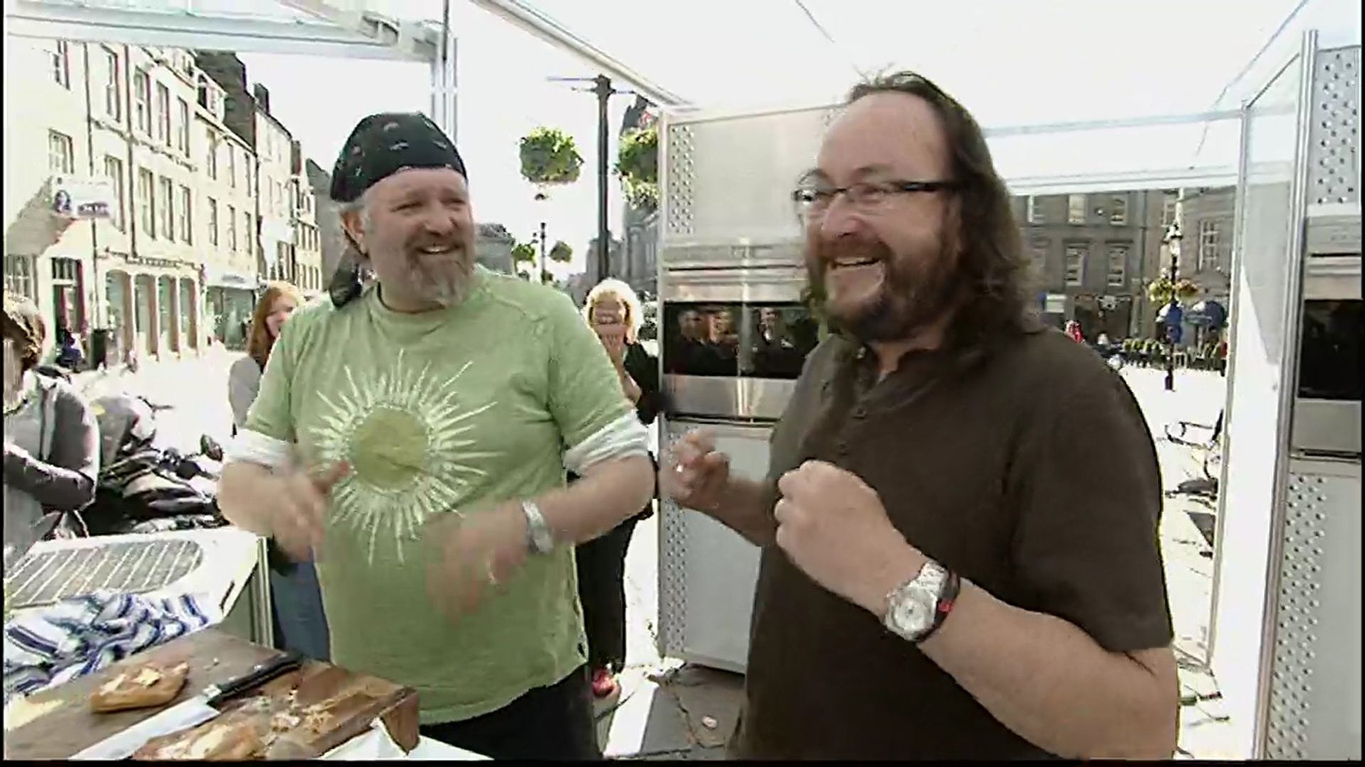 The Hairy Bikers' Food Tour of Britain background