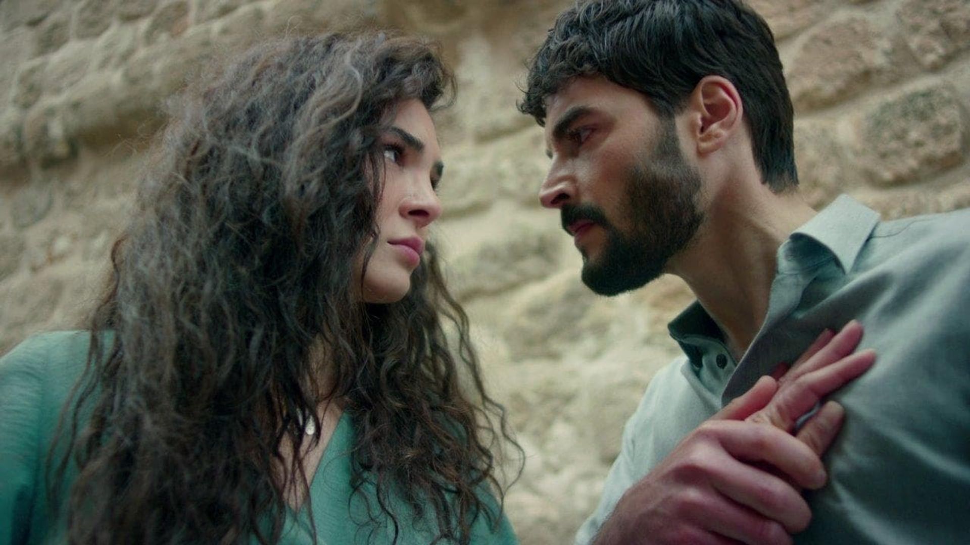 Hercai background