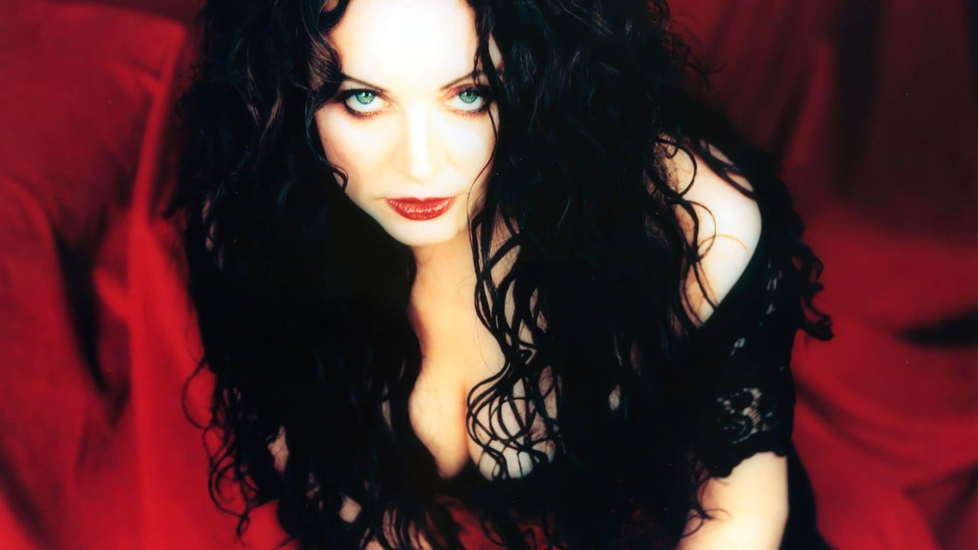 Sarah Brightman: One Night in Eden - Live in Concert background