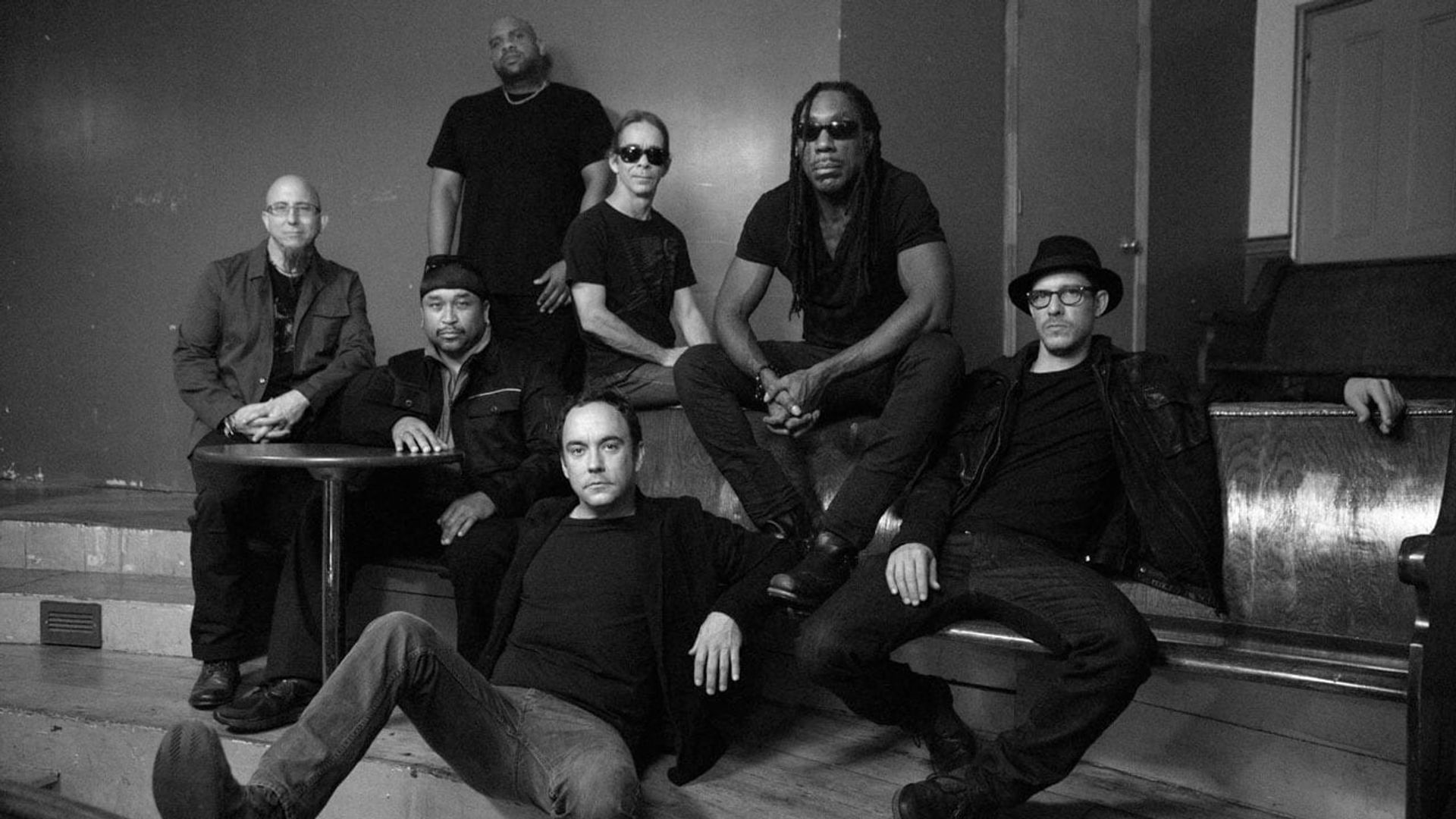 Dave Matthews Band: The Videos 1994-2001 background