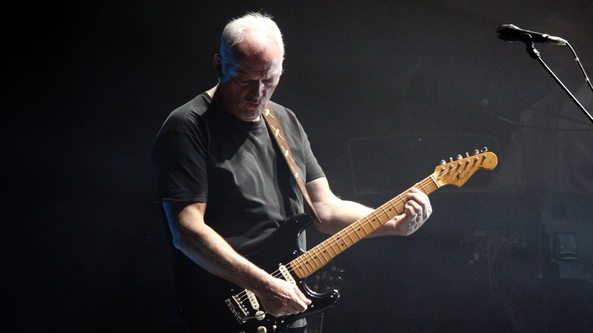 David Gilmour: Live in Gdansk background