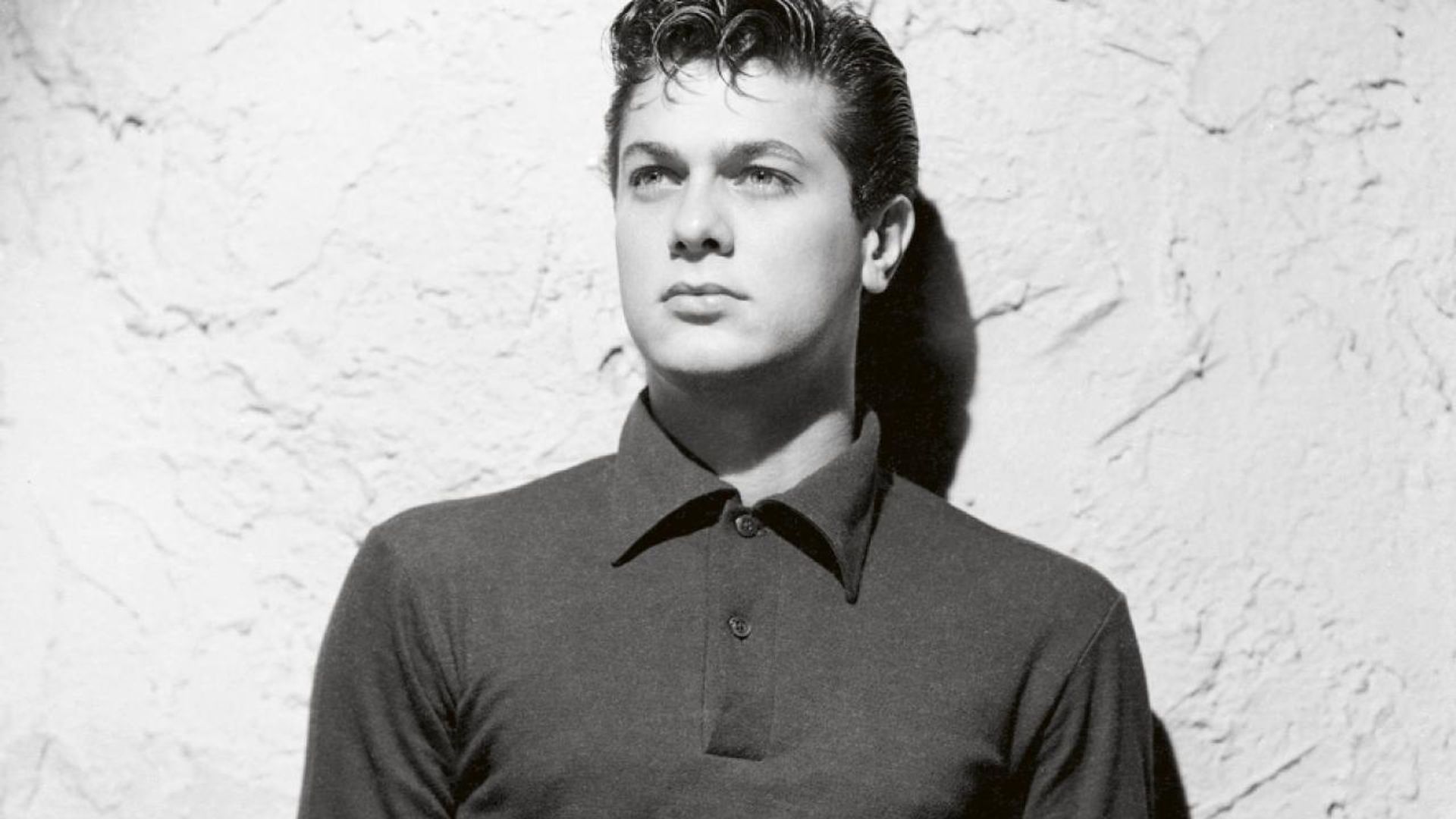 Tony Curtis: Driven to Stardom background