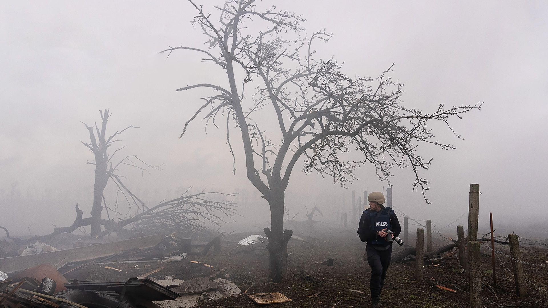 20 Days in Mariupol background