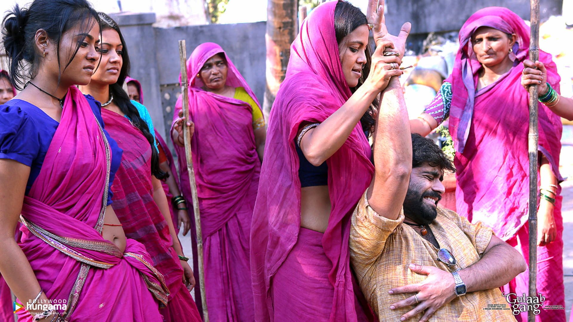 Gulaab Gang background