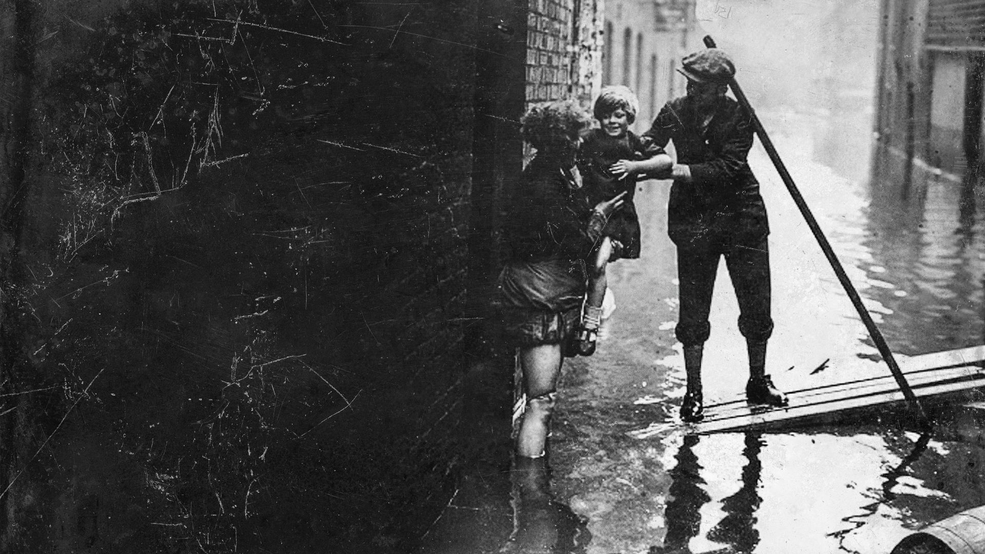 The Year the Thames Flooded background