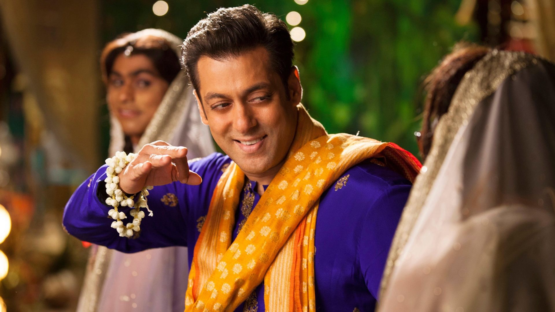 Prem Ratan Dhan Payo background