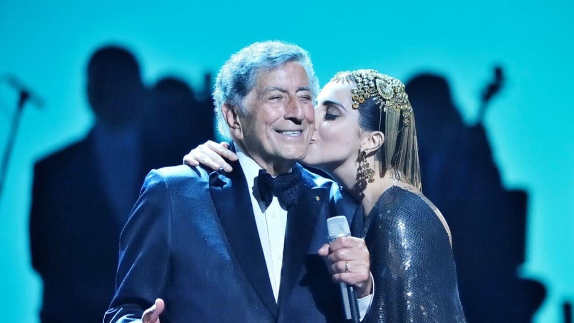 Tony Bennett & Lady Gaga: Cheek to Cheek Live! background