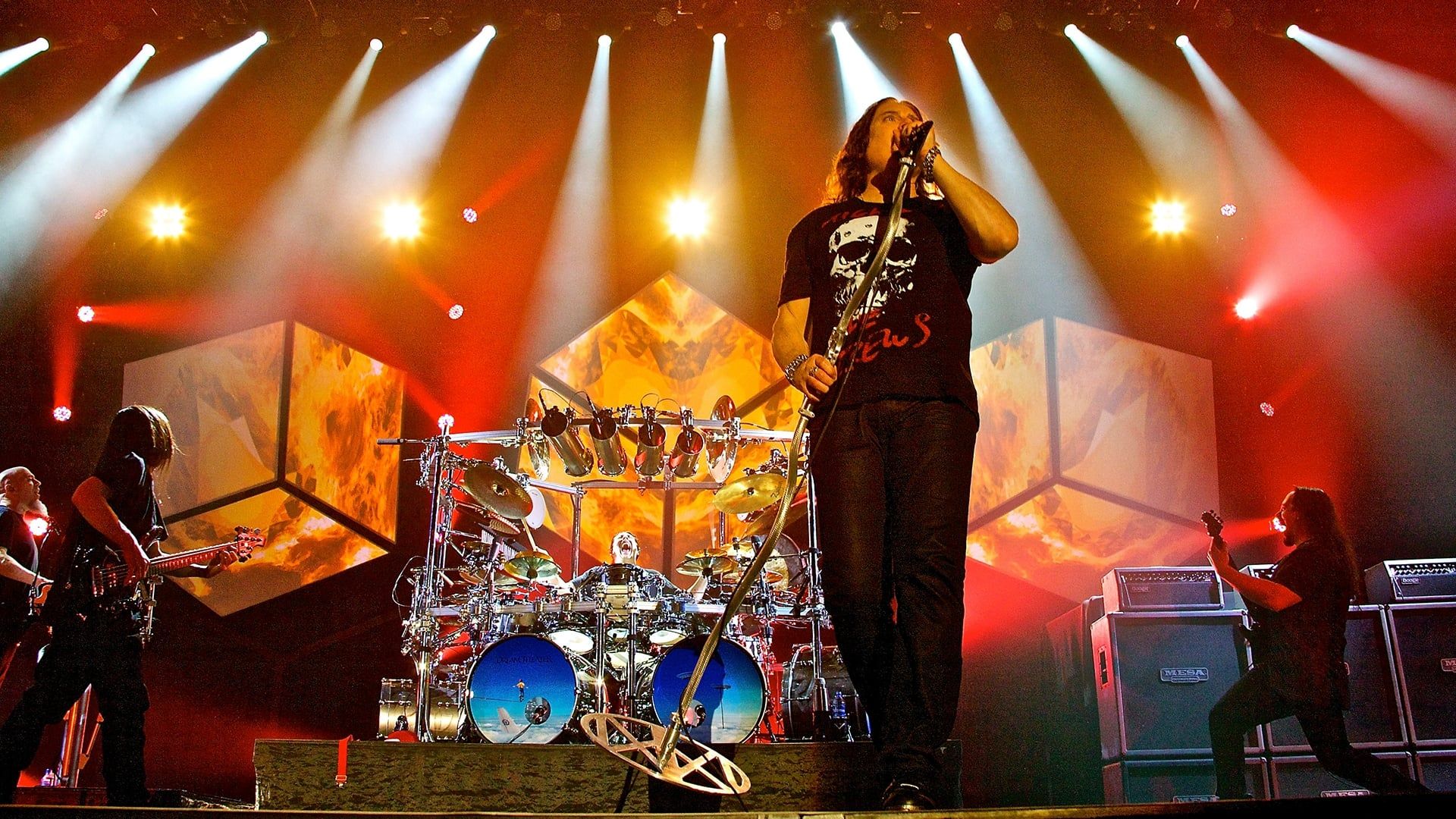 Dream Theater: Live at Luna Park background