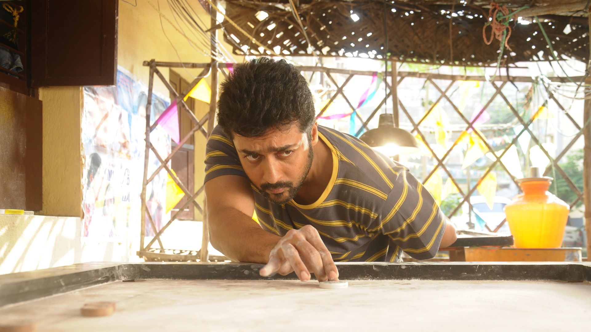 Thaanaa Serndha Koottam background