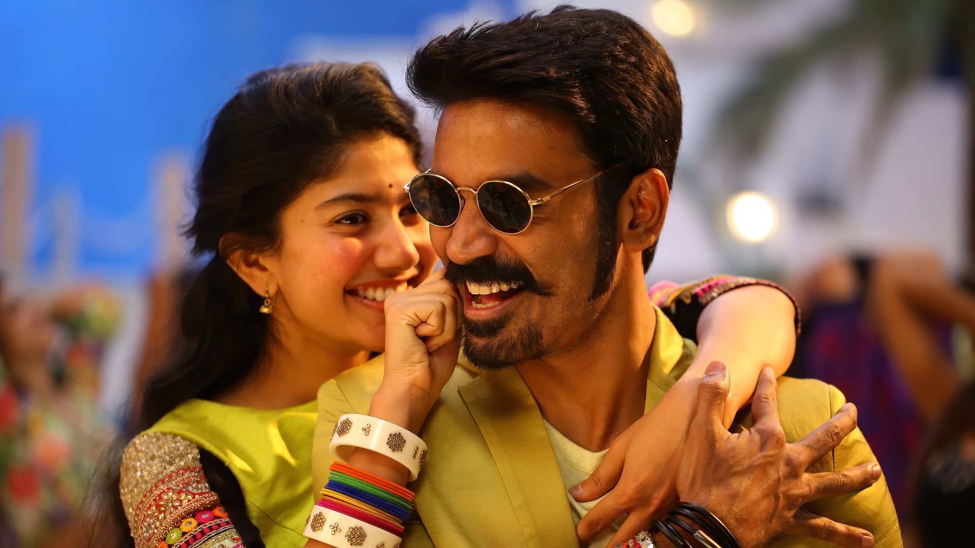 Maari 2 background