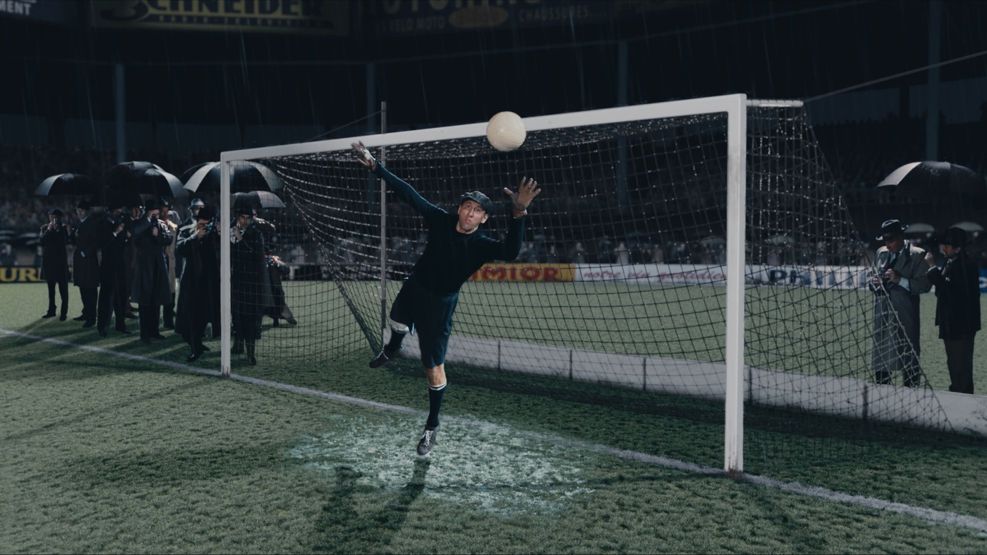 Lev Yashin. Vratar moey mechty background