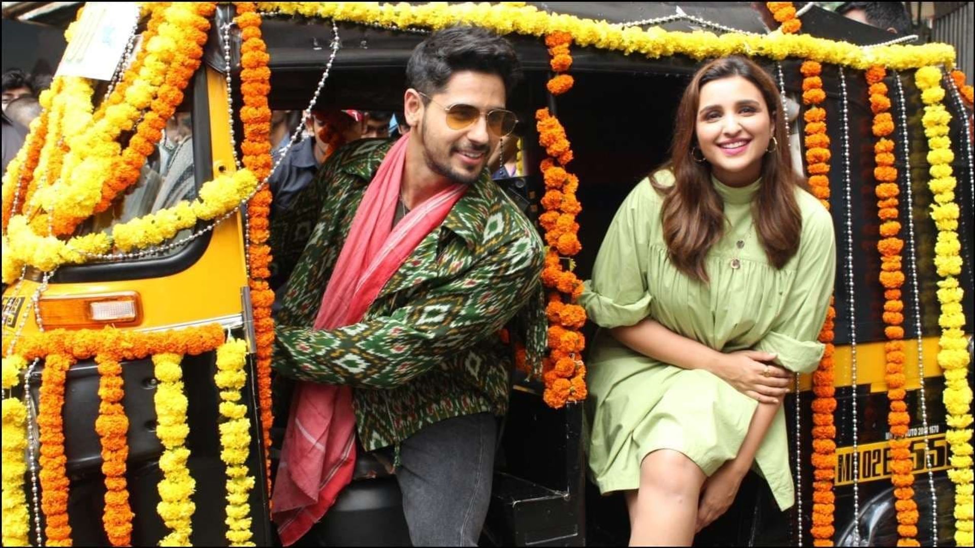 Jabariya Jodi background