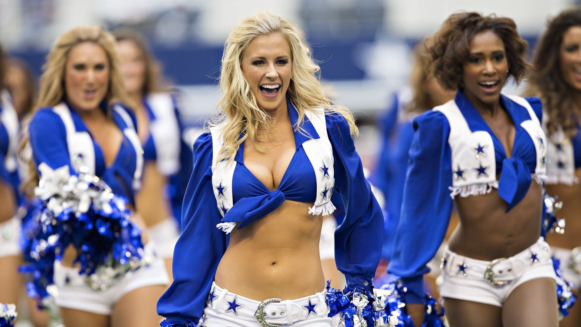 Dallas Cowboys Cheerleaders: Making the Team background