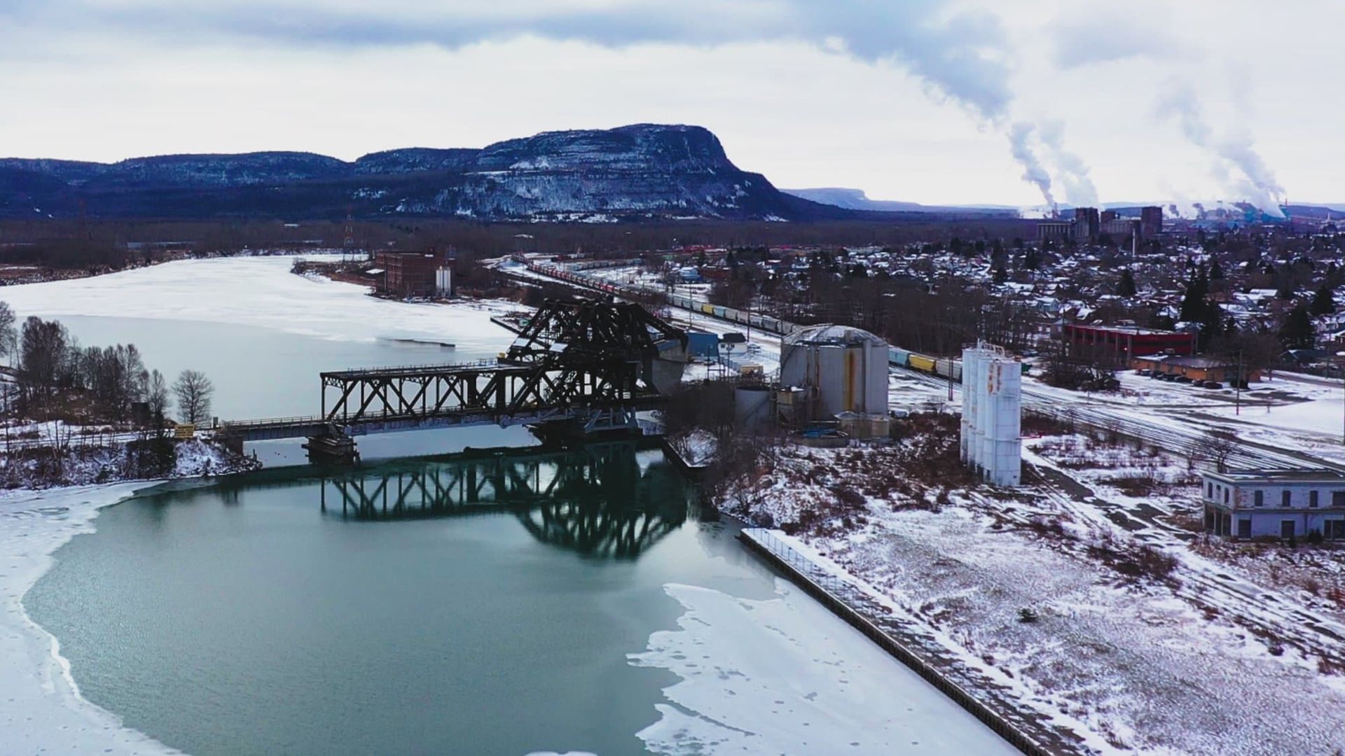 Thunder Bay background