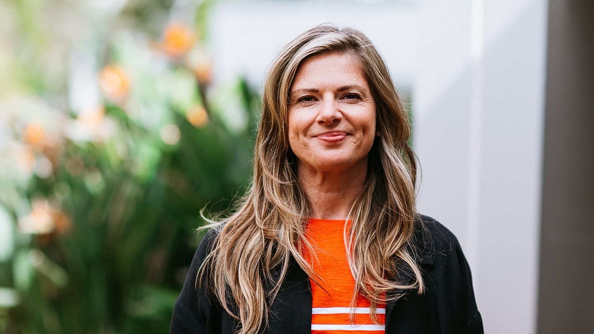 Julia Zemiro's Home Delivery background