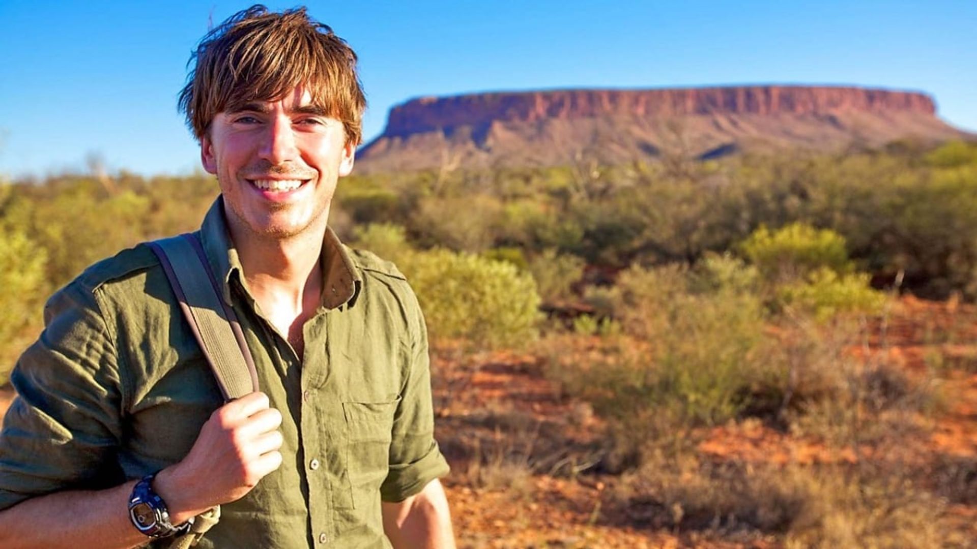 Australia with Simon Reeve background