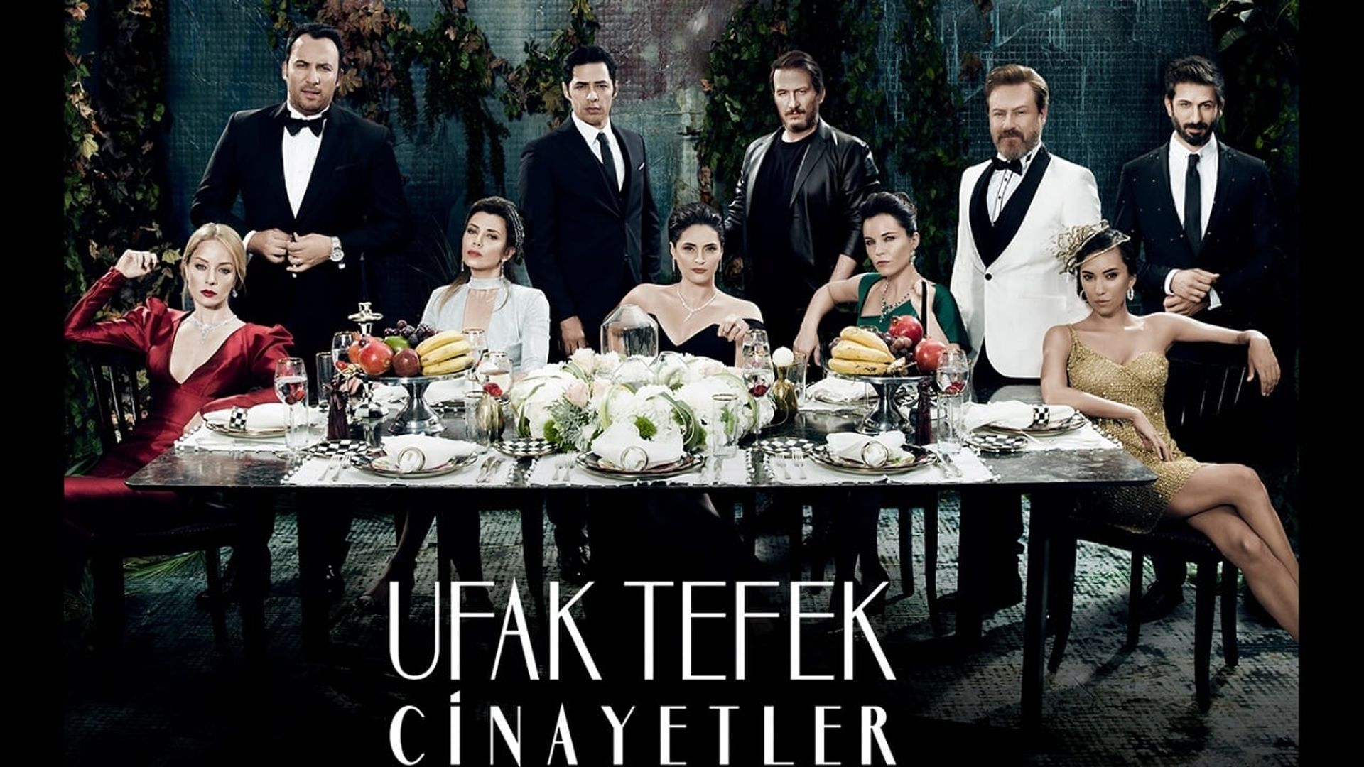 Ufak Tefek Cinayetler background