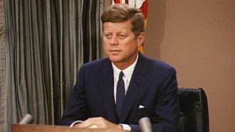 Episode 7 From the Brink of War (October 1962 - June 1963)