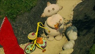 Episode 8 Igglepiggle's Blanket in Makka Pakka's Ditch