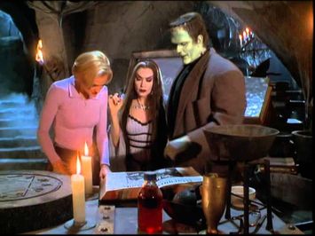 The Munsters' Scary Little Christmas - Trailer