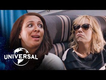 Kristen Wiig Freaks Out on the Plane