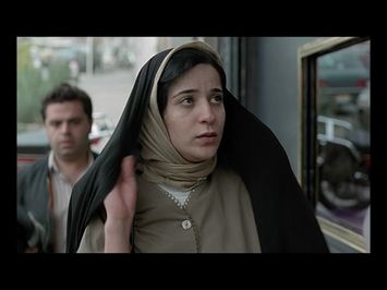 Crimson Gold - a film by Jafar Panahi