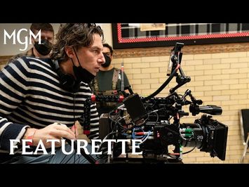 A Look Inside – Featurette